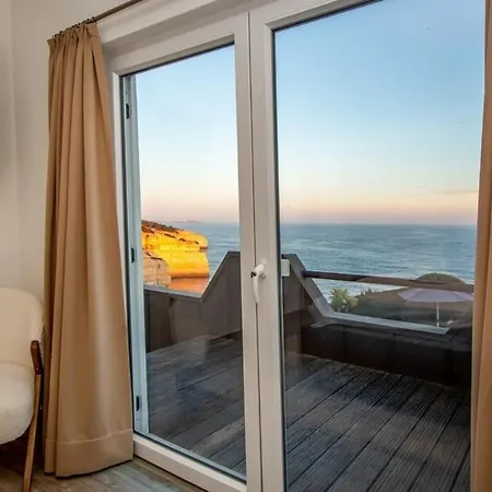 Βίλα Algarve Villa With Pool, Jacuzzi And Benagil Views *