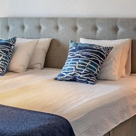 Βίλα Algarve Villa With Pool, Jacuzzi And Benagil Views *